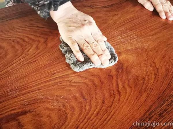 红木家具保养上蜡步骤10 红木家具保养上蜡步骤10