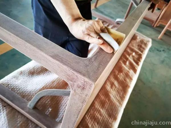 红木家具保养上蜡步骤2 红木家具保养上蜡步骤2