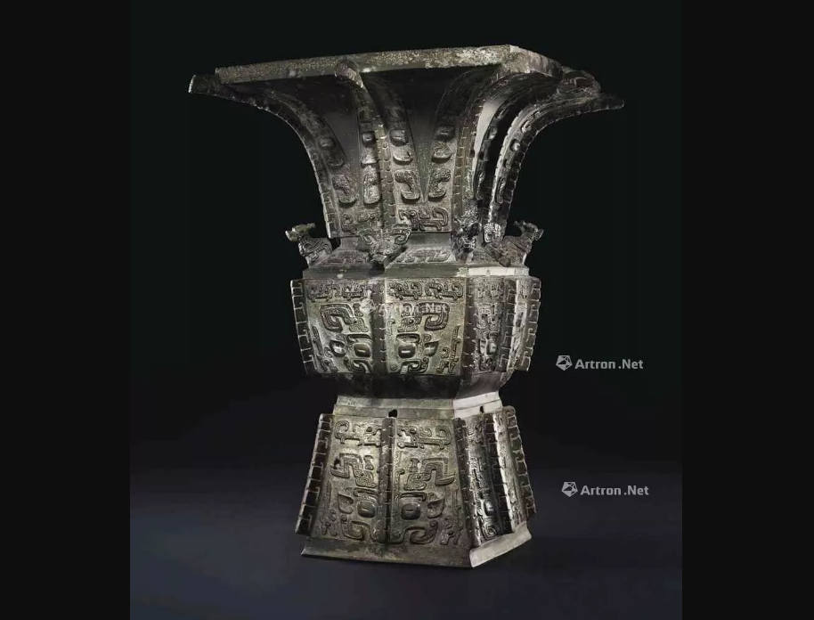 中国 古銅青銅 饕餮文神獣形 持ち手付尊 M R4502-